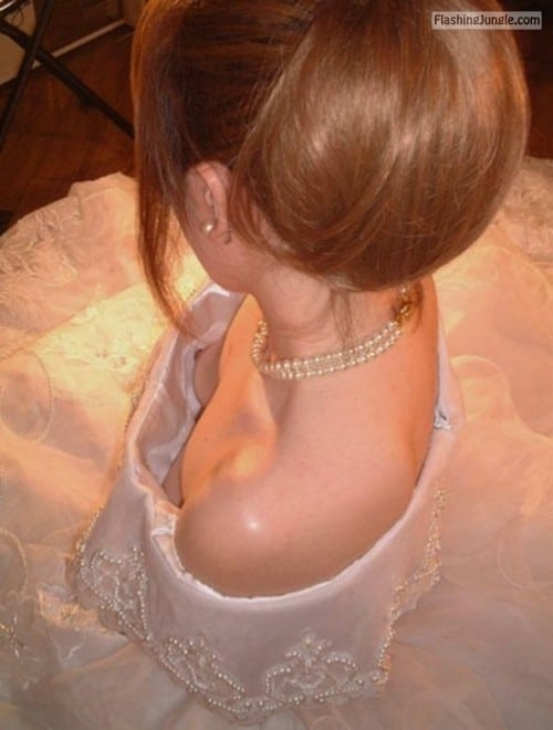 Brides Naked Or In Lingerie Oops Voyeur Moment During Their Public Flashing Pics From Google