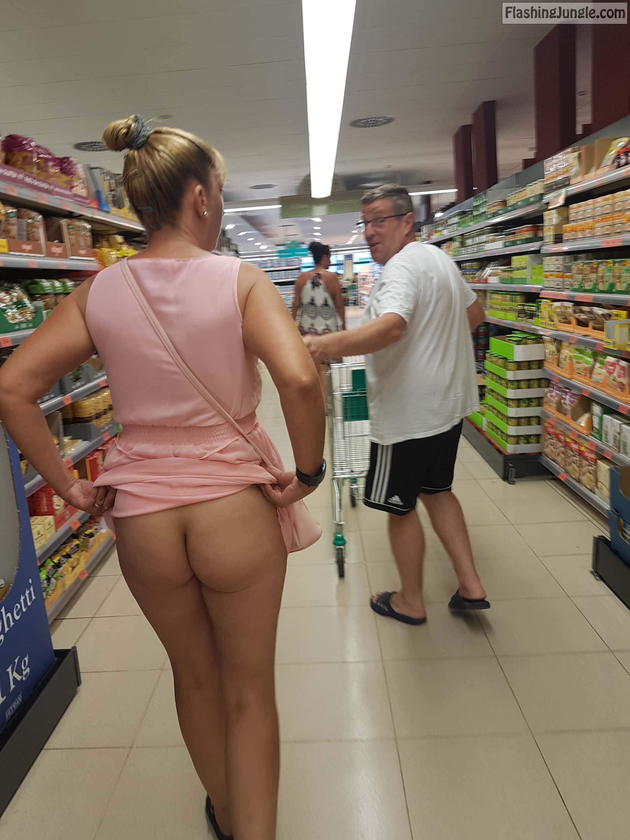 Upskirt supermarket