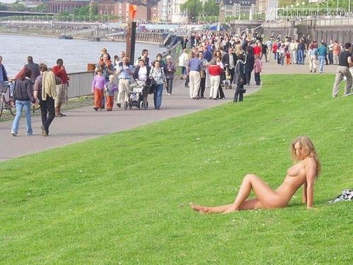 Public Nudity Pics  : spyder999:#publicnudity – Just getting a tan. No big…