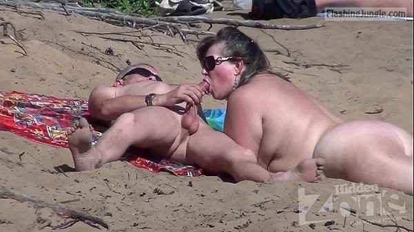 old mature beach voyeur