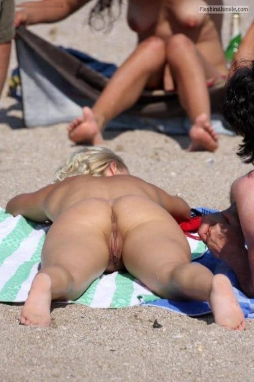 Beach Asshole Voyeur - Perfect shot of pussy and asshole Nude Beach Pics, Public ...