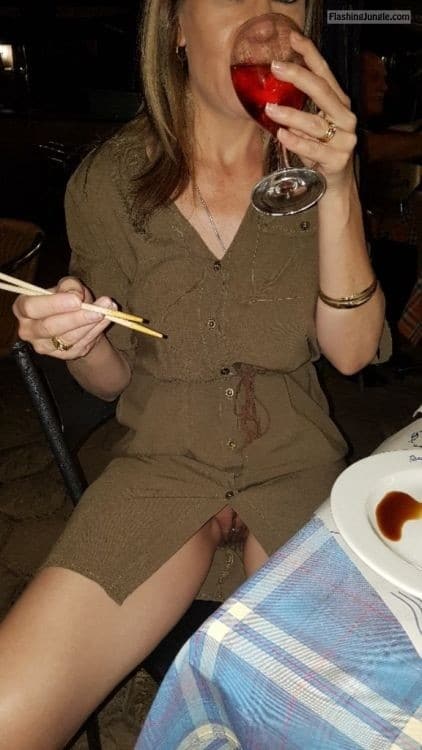 MILF Flashing Pics: Andrea in Chinese restaurant: No underwear while drink wine