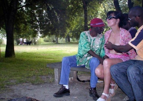 Public Flashing Pics  : Public groping pics Groped & felt up up by strangers in the park…