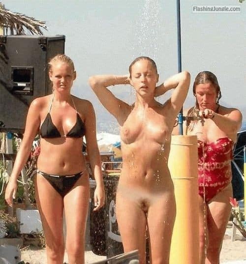 Naked female groups