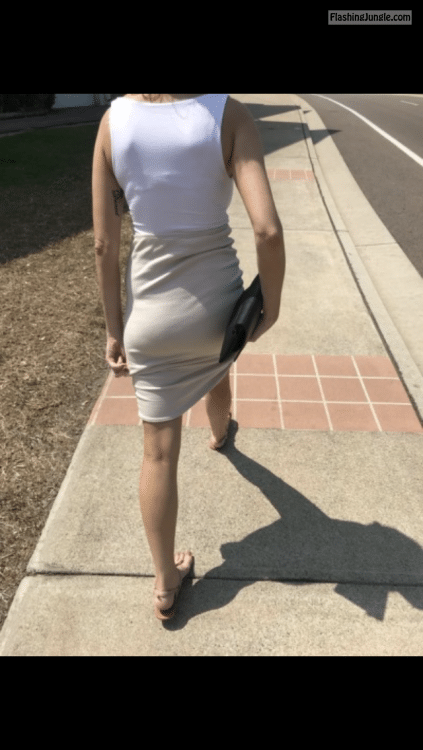 bmd491: #cheeky #publicflash Happy commando Friday to all my... no panties