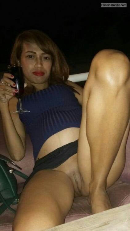 Upskirt Pics Pussy Flash Pics Public Flashing Pics No Panties Pics  : Drunk Asian slut shows off her coochie at the night club