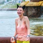 nipple,boobs,cleavage and pussy exposed at public places 190