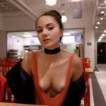 Nipple slip at restaurant – teen with neckband is good daddy’s girl