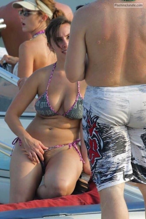 Curvy hotwife flashing hairy cunt while flirting with stranger on beach public flashing