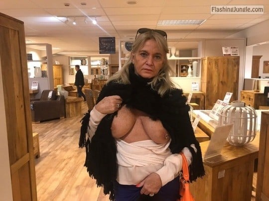 Public Flashing Pics : xxdrdickxx: