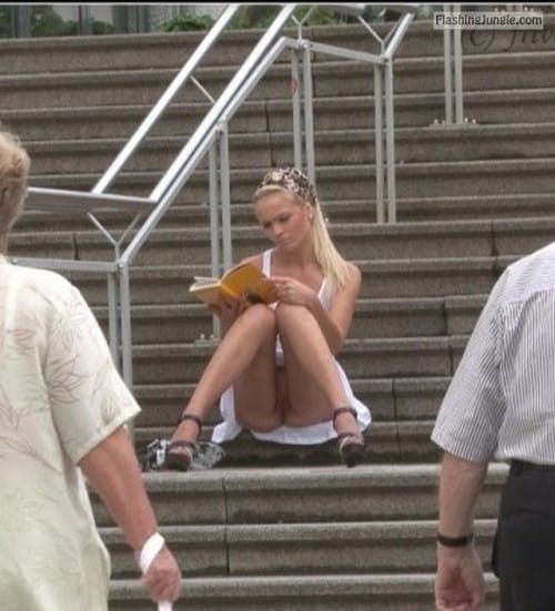 chair sitting upskirt - itssissysuzi:upskirt - Public Flashing Pics