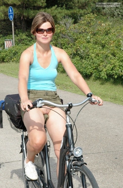 public boner exhibitionist - showoff-and-exhibitionist: Out for a tide show off. - No Panties Pics