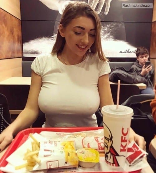 fingering pict - the-nobra-club:Finger Lickin Good - Public Flashing Pics