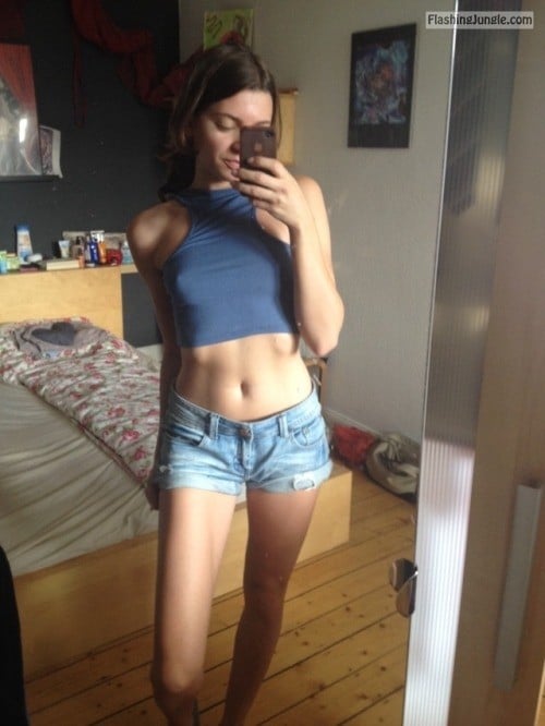 teen babe gif - rubymoonstonecamillawillowfee:Hello Babes ? - Public Flashing Pics