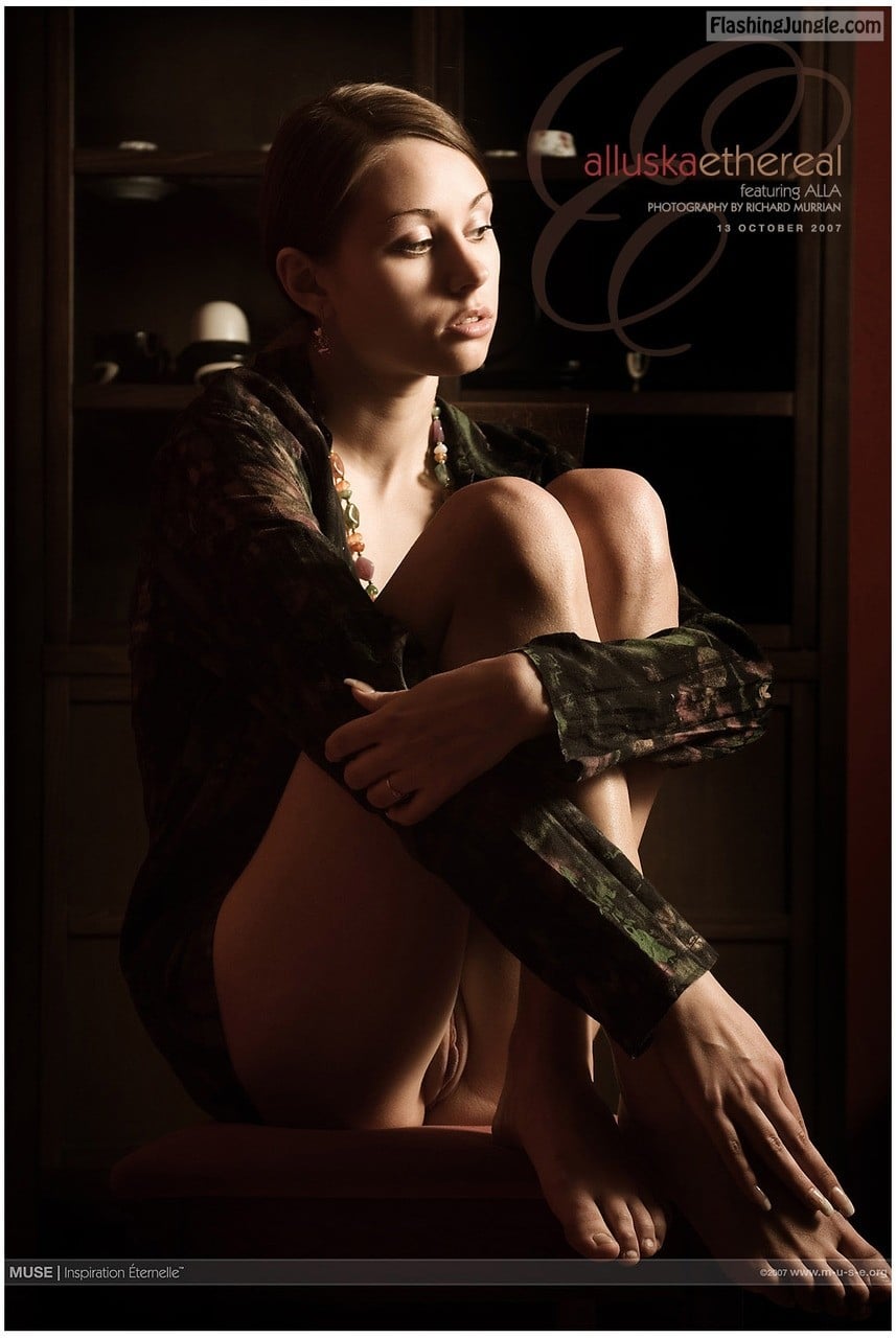 widespread black pussy gape closeup pics - R8JmyFH4fkm7xcpzR6PgJHB3o1_1280 - No Panties Pics