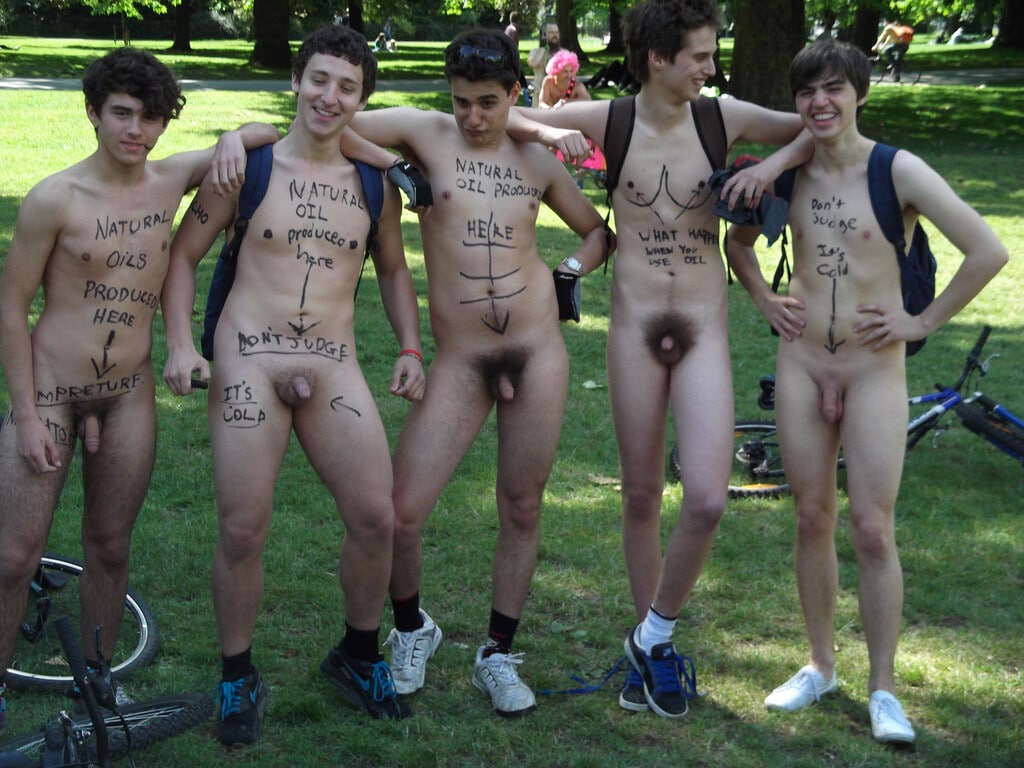 Real Amateurs Public Nudity Pics Dick Flash Pics  : cock party in public park