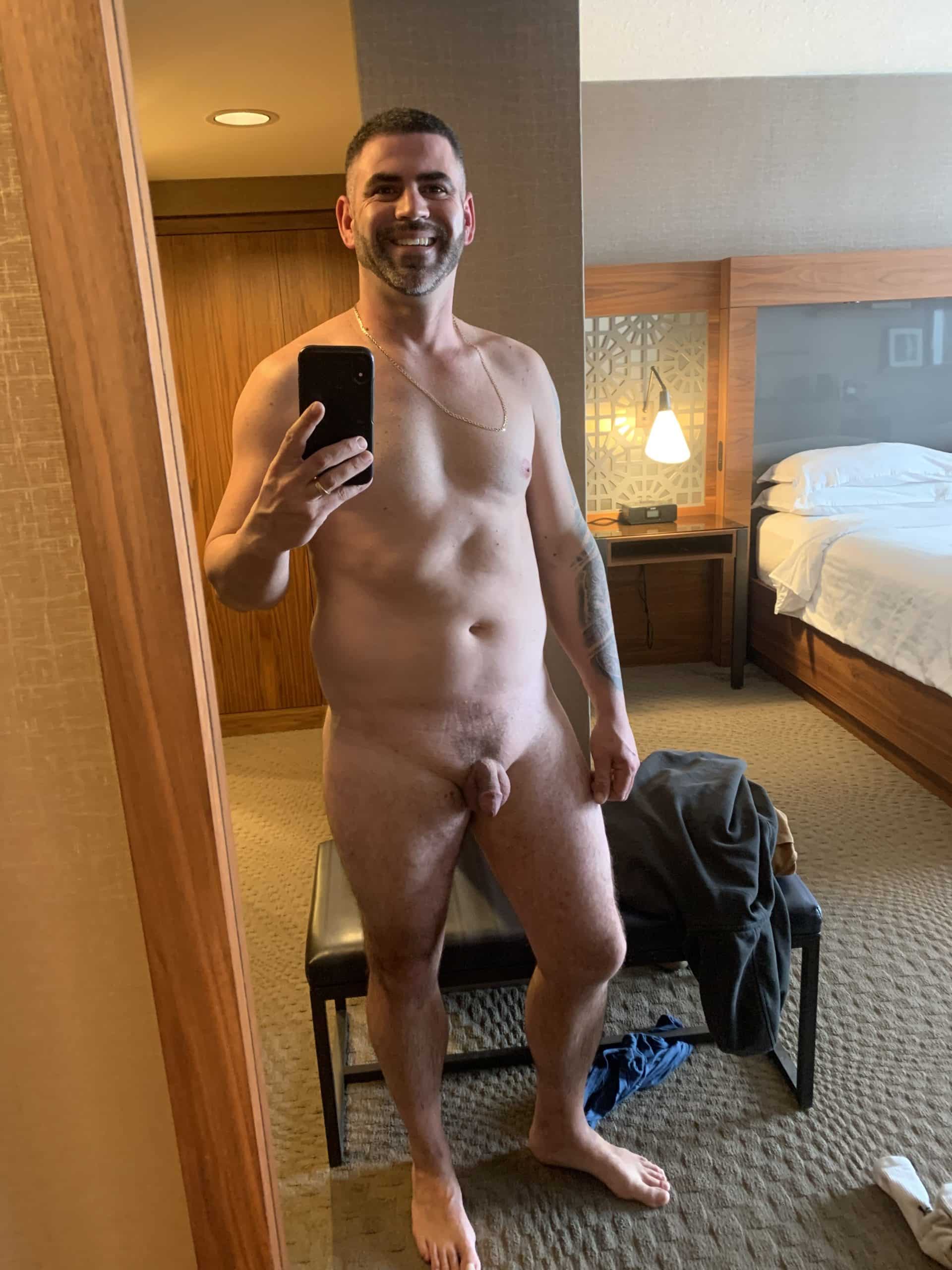 Dick Flash Pics: Rob Crook not hard at hotel