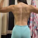 Gym girl topless back – Sexy Mala Anja