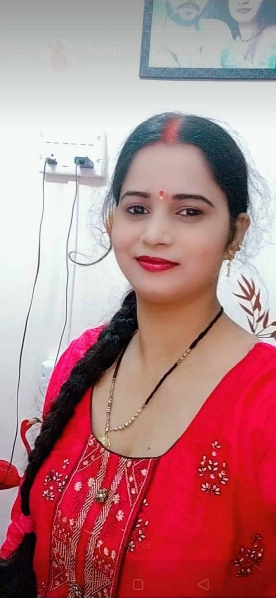 Hotwife Pics: The first photo for Flashing jungle Send me pictures of your hot wife.