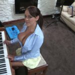 English whore Vickie likes music