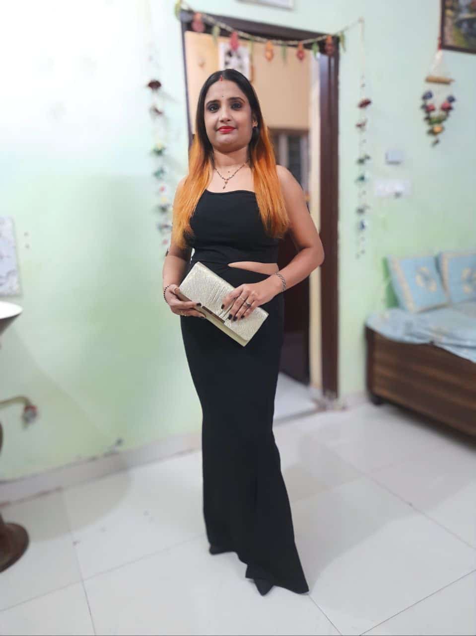 pussies xxxphotno - Indian milf aunty on display Hot babe with perfect pussies! I want more of these photos! - Bitch Flashing Pics