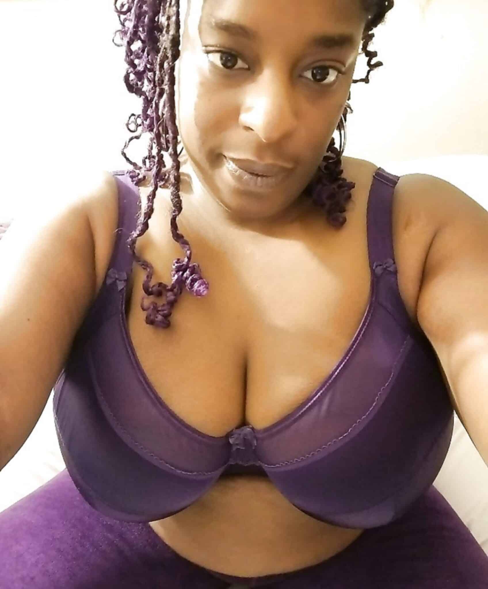 pornpic ebony zoo - Ebony Milf from Tanzie Do you want to meet her? - Bitch Flashing Pics