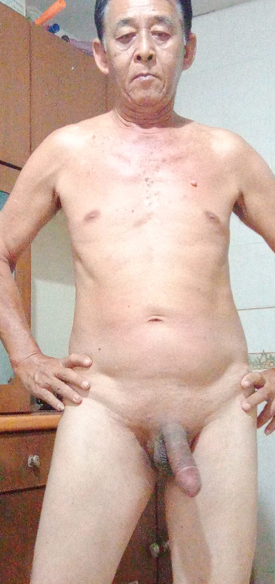 flashing milfs - Naked man is flashing for web Great one! - Dick Flash Pics