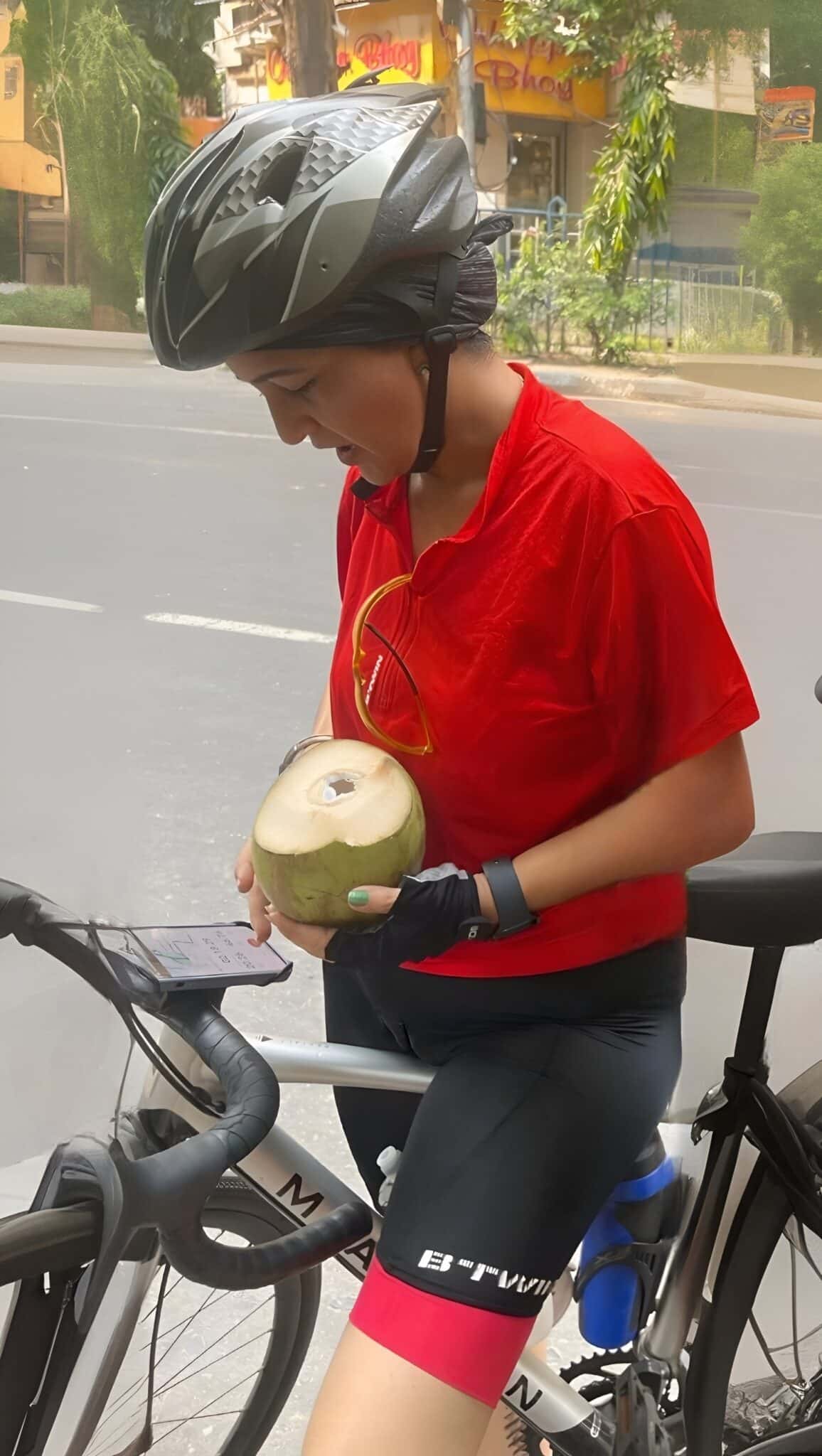 Bitch Flashing Pics: Cyclist cameltoe pussy flashing 93/100 is a dream! Waptrick photo cardi b porno