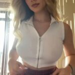 Teen Flashes Her Pussy in Plaid Skirt