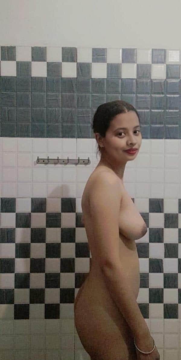 teen beautiful girl naked and panties pussy pics youx xxx - MILF’s Bold Bathroom Flash: Naked Truth A MILF confidently flashes in a bathroom setting, showcasing her curvy figure and nude body with a neutral expression and direct gaze. - Ass Flash Pics