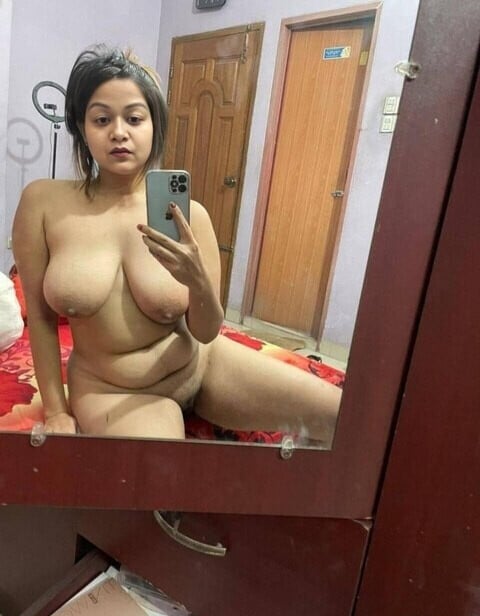 pics of naija babes with big butts and boobs naked porn xxx - South Asian MILF Flashes Big Boobs and Trimmed Pussy South Asian MILF Noopur Dash flashes big boobs and trimmed pussy in a bedroom mirror selfie, showcasing her thick curves and confident nude pose. - Bitch Flashing Pics