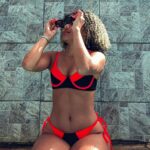 Lívia Vitória 4: A Playful Afternoon by the Pool