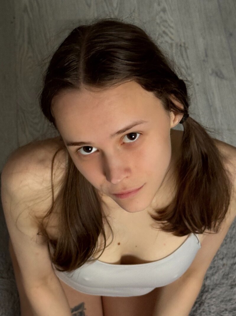 Small Nika Live Stream OnlyFans