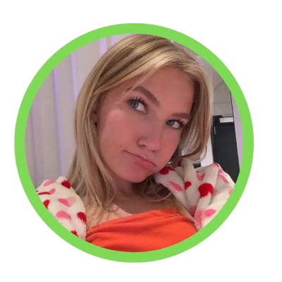 Emma Brooks OnlyFans Step Sister